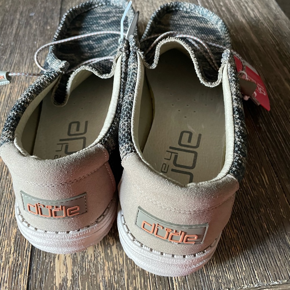 Mens shoes